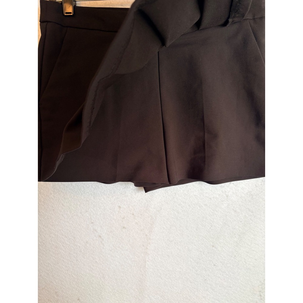 Zara Trafaluc Black Pleated Skort Size Small Side Zip Mini Skirt Shorts - Picture 3 of 7